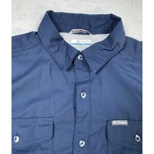 Columbia Shirt Men's Medium Button Front Blue Short Sleeve Outdoors Performance